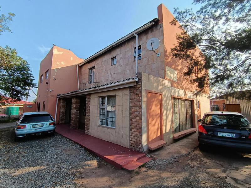 13 Bedroom Property for Sale in Madeira Park Eastern Cape